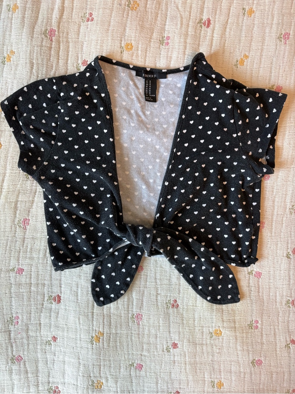 Forever 21 Black Heart-Print Tie-Front Crop Top